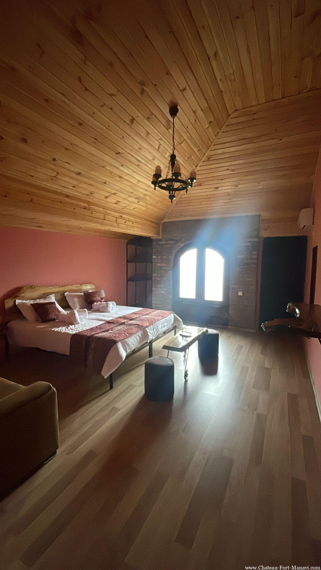 Гостиница в Шато Форт Манави